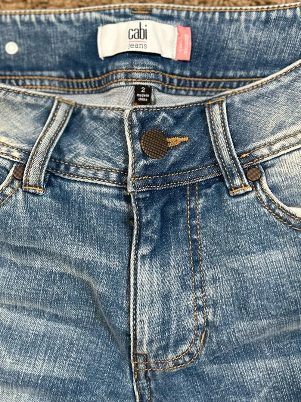 Cabi Distressed Skinny Jeans Size 2 Medium Wash Paint Splatter Denim